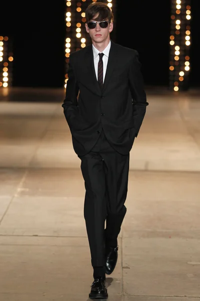 Look 7